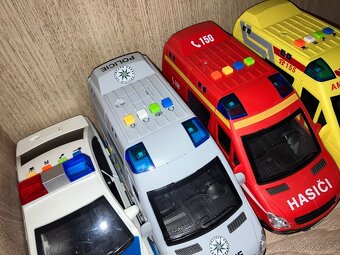 Záchrané složky, policajti, sanitka, hasiči - 3