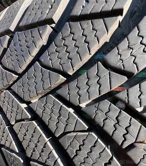 195/60 R18 96H XL zimní pneumatiky Semperit (2422) - 3