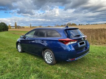 Toyota Auris kombi 1,4 benzín - 3