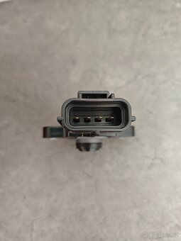 Senzor škrtící klapky - 1358006G01 - 3