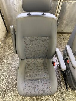 Přední sedadla VW TRANSPORTÉR T5 - 3