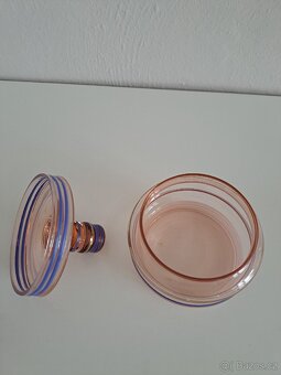 Stará, retro, vintage skleněná pudřenka - 3