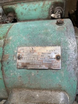 Stavební vrátek, kočka - 3