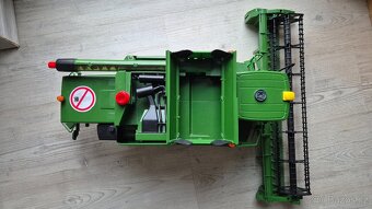 Bruder kombajn a traktor s vlečkou - 3