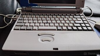 Retro starý notebook - 3