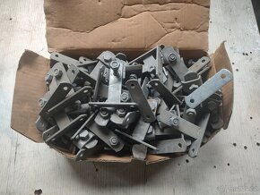 Držáky hromosvodu + pomocné držáky,pozink - 3