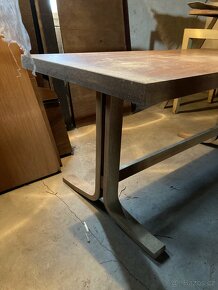 Konferenční stolek - 3