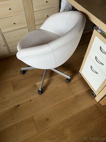 Otočná židle Ikea Skruvsta - 3