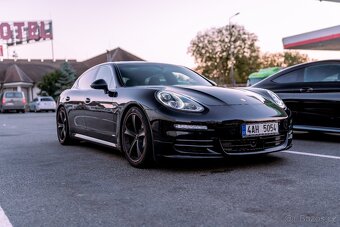 Porsche Panamera 420PS, Sportovní Volant - 3
