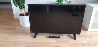 HITACHI TV - 3