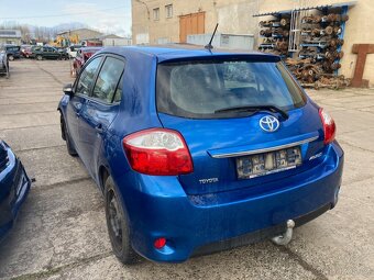 Toyota Auris 2011 1.6 VVT-i - 3