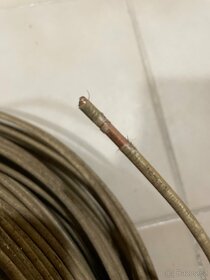 Prodám tvrdý měděný drát o průměru 3 mm. - 3