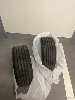 Pneu 225/40/18 - 3