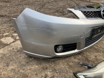 Mazda 5 přední nárazník, přední světla - 3