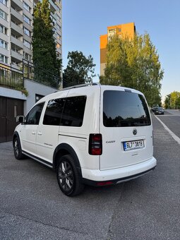 Volkswagen Caddy Cross - 3