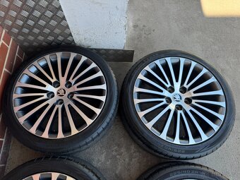 Alu 18" 5x112 škoda SIRIUS BI-colour SUP2 , pneu 90% - 3