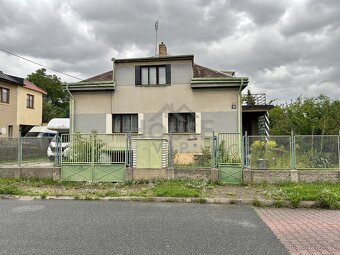 Prodej rodinného domu 240 m², na pozemku 1199 m², Praha - Ho - 3