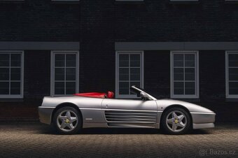 Ferrari 348 Spider z roku 1994 - 3