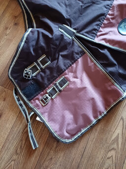 Výběhová deka Via EQ, 145 cm, 300 g - 3