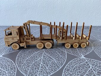 Dřevěný model Tatra Phoenix s návěsem Umikov 39T - 3