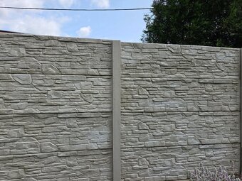 Betonový plot   Dekor lamaný kámen - 3