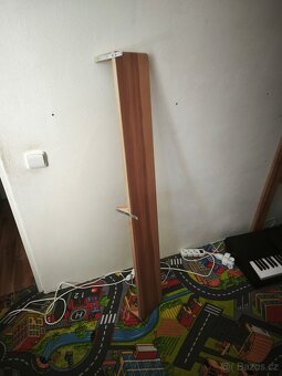 Prodám dřevěnou masivní patrovou postel s hradbami. - 3