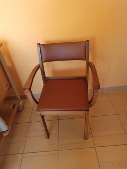 Čtyřkolové chodítko, vysoké , toaletní křeslo - 3