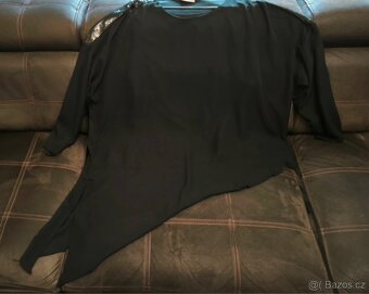 Společenská halenka černá vel.XXL/52. - 3