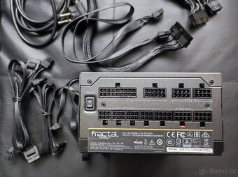 FRACTAL Design ION+ 760P Platinum - Zdroj 760W - 3