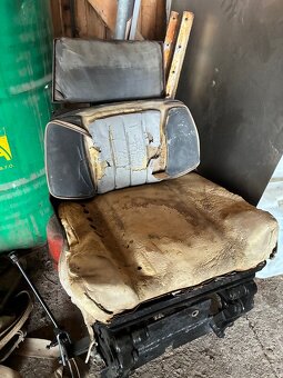 Zetor super sedačka - 3