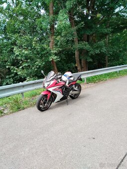 Honda CBR 650f - 3