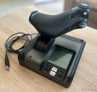 Saitek X52 Pro Flight Control System - 3