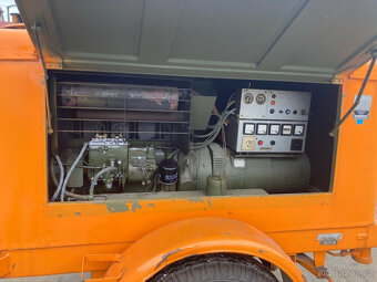 Mobilní generátor 17KW (20KVA) 1585 provozních hodin. Hodiny - 3