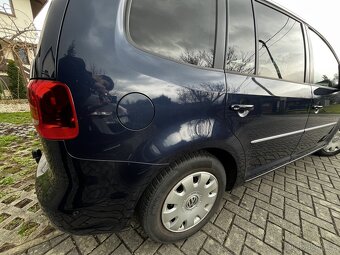 Volkswagen Touran 1.6TDI - kožené sed., tažné, park. senzory - 3
