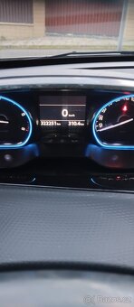 Peugeot 2008 1,6 e-HDi - 3