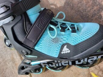 Kolečkové / inline brusle Rollerblade 36.5 - 3