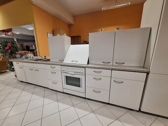 Kuchyňská linka včetně spotřebičů - 3