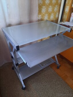 Skleněný/kovový stůl pro PC - 3