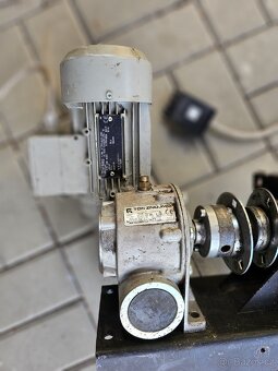 Šnek, převodovka MRT35 a motor ke kotli Benekov Ling 25 - 3