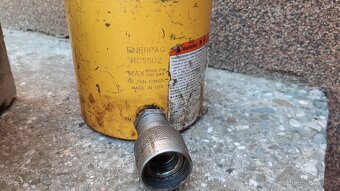 jednočinný hydraulicky zvihaci válec + cerpadlo / agregat - 3
