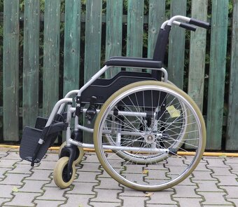 022-Mechanický invalidní vozík Meyra. - 3