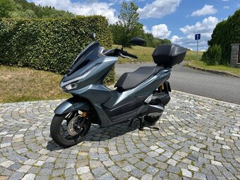 HONDA PCX 125 DX, r.v. 2025, 3.400 km - 3