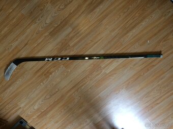 Hokejové věci - čti popis - 3