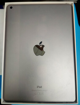 Apple iPad 9,7" 6. generace, 32GB - 3