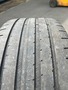 Letní pneu Goodyear 235/40 R19 - 3