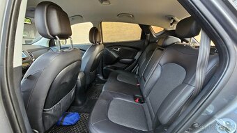 Hyundai IX 35 4x4 2.0 CRDi, automat, tažné, servisované - 3