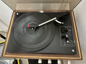 Starý gramofon - 3