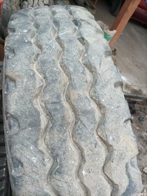 295/80 R 22,5 - 3