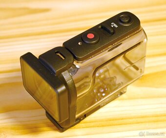 Akční kamera SONY HDR-AS50, podvodní pouzdro, karta - 3