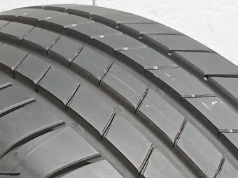 Zánovní letní pneu Bridgestone 205/55/17 8mm - 3